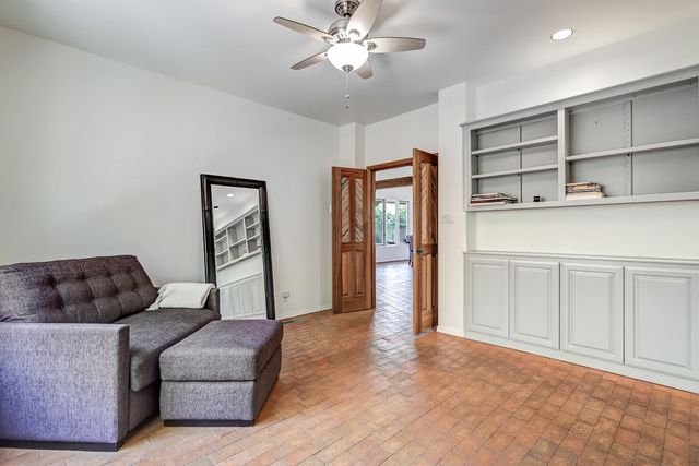 3004 Calle De Alamo NW, Albuquerque, NM 87104