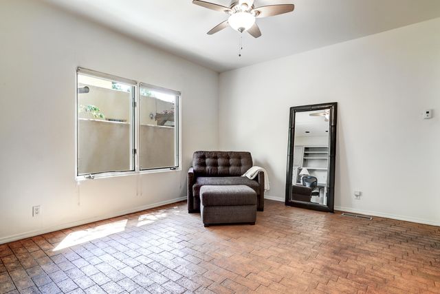 3004 Calle De Alamo NW, Albuquerque, NM 87104