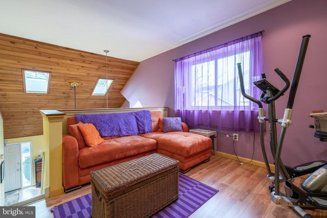 337 GREEN MEADOW LN, Horsham, PA 19044