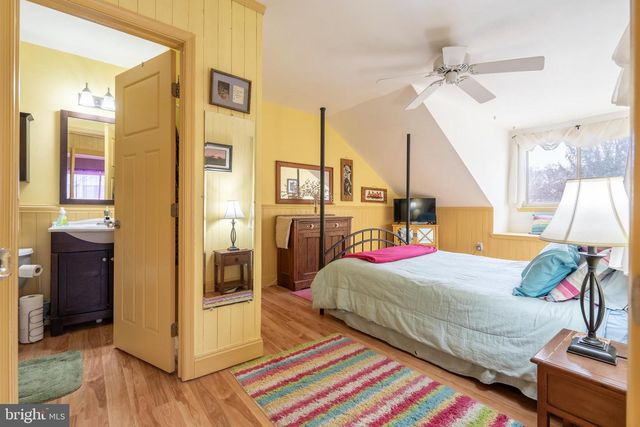 337 GREEN MEADOW LN, Horsham, PA 19044