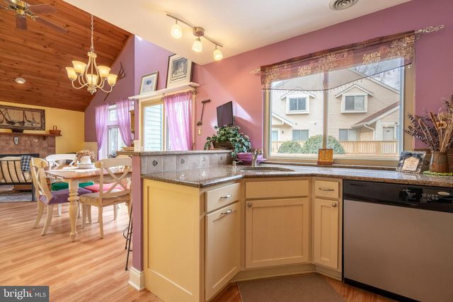 337 GREEN MEADOW LN, Horsham, PA 19044