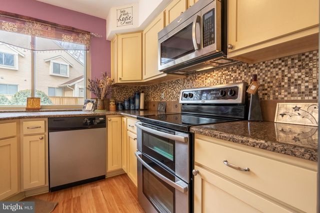 337 GREEN MEADOW LN, Horsham, PA 19044