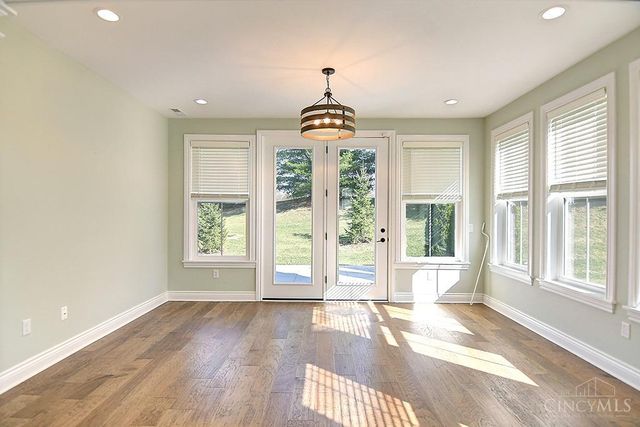 9460 Banyan Court, Centerville, OH 45458