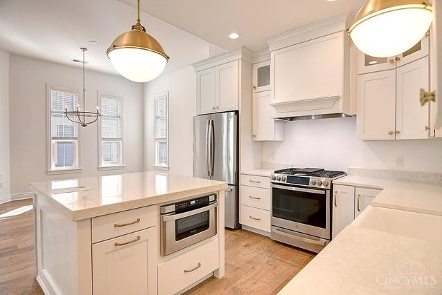 9460 Banyan Court, Centerville, OH 45458