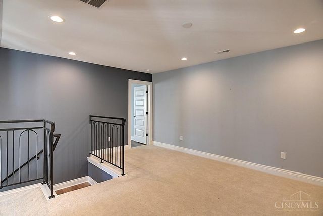 9460 Banyan Court, Centerville, OH 45458