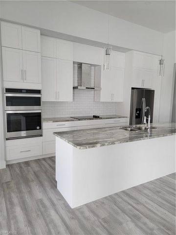 1132 SW 4th LN, Cape Coral, FL 33991