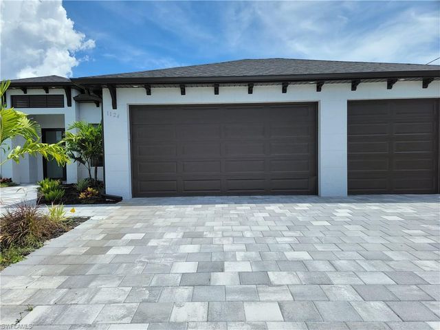1132 SW 4th LN, Cape Coral, FL 33991