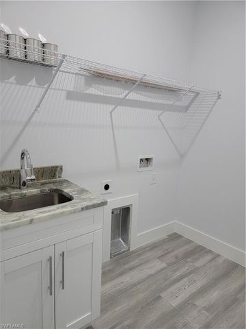 1132 SW 4th LN, Cape Coral, FL 33991