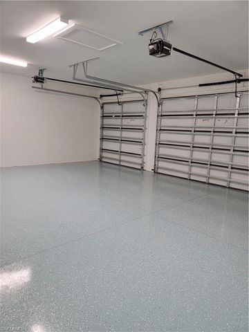 1132 SW 4th LN, Cape Coral, FL 33991