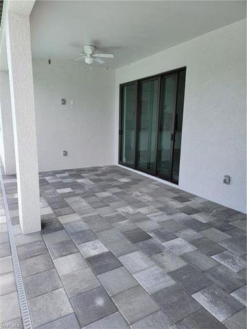 1132 SW 4th LN, Cape Coral, FL 33991