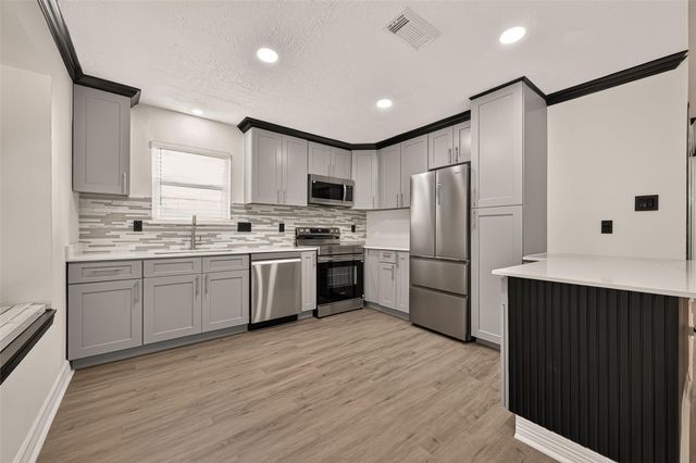 12415 Ridgelow Lane, Houston, TX 77070