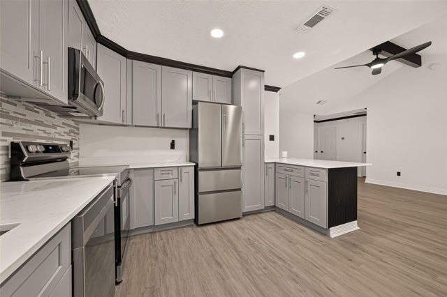 12415 Ridgelow Lane, Houston, TX 77070