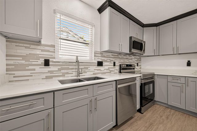 12415 Ridgelow Lane, Houston, TX 77070