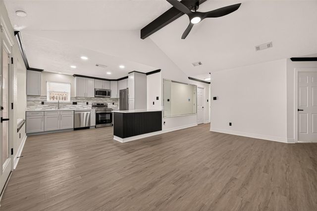 12415 Ridgelow Lane, Houston, TX 77070