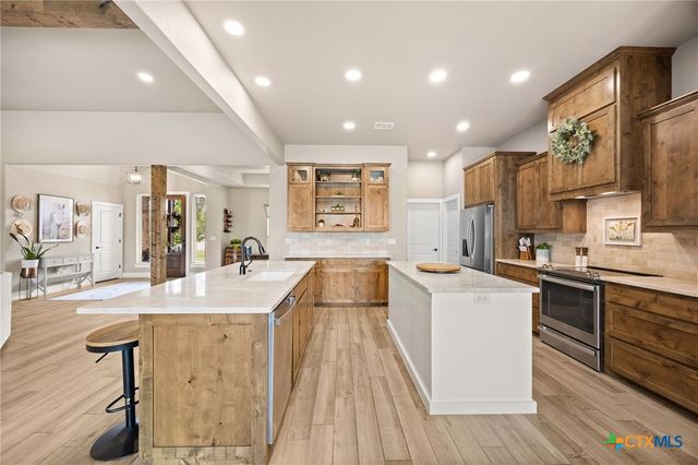 8324 Cates Creek Drive, Salado, TX 76571