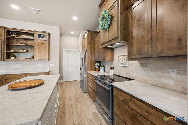 8324 Cates Creek Drive, Salado, TX 76571