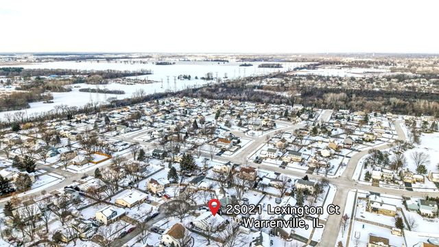 2S021 Lexington Court, Warrenville, IL 60555