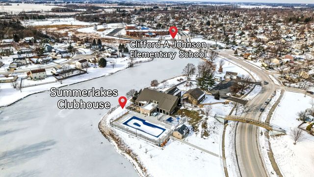 2S021 Lexington Court, Warrenville, IL 60555