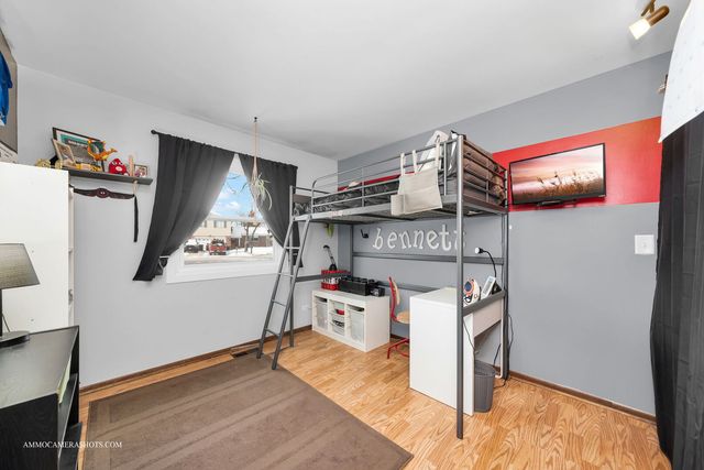 2S021 Lexington Court, Warrenville, IL 60555