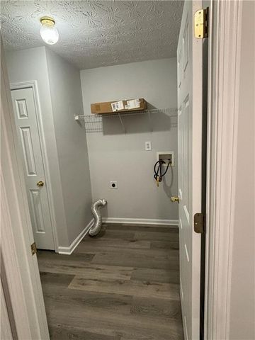 1564 Log Cabin Lane, Lawrenceville, GA 30045