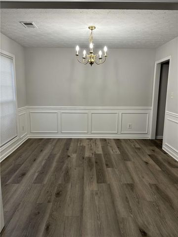 1564 Log Cabin Lane, Lawrenceville, GA 30045