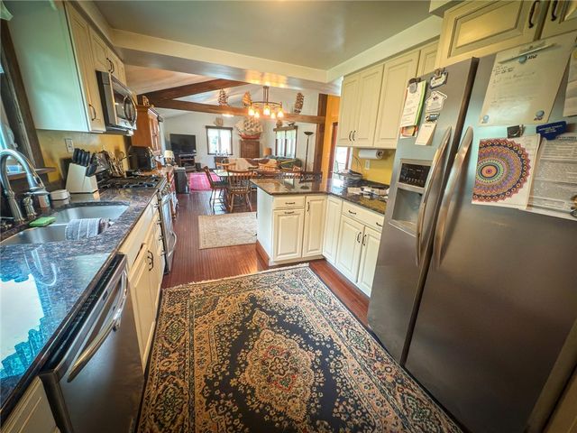 829 Saxonburg Rd, Jefferson Twp, PA 16002