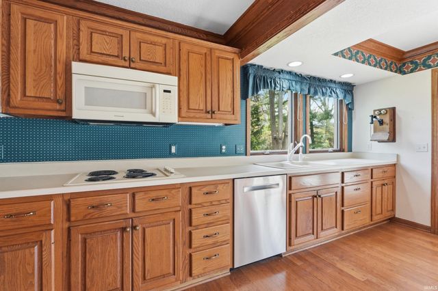 4 Pine Tree Road, Garrett, IN 46738