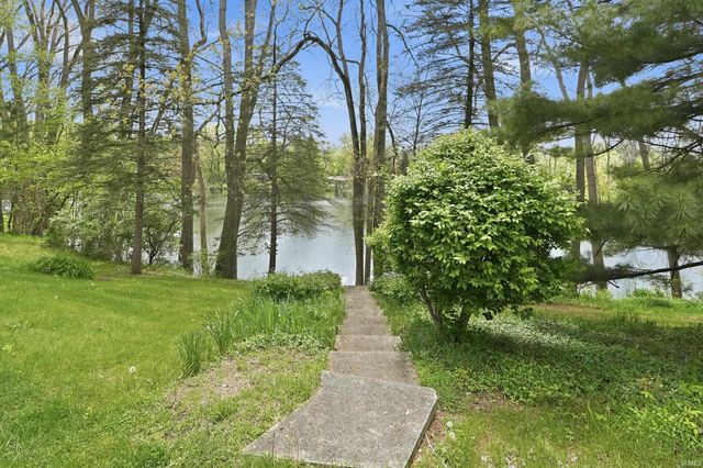 4 Pine Tree Road, Garrett, IN 46738