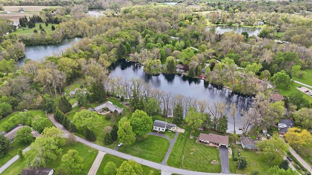 4 Pine Tree Road, Garrett, IN 46738