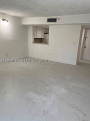 8650 SW 133rd Ave Rd 208, Miami, FL 33183