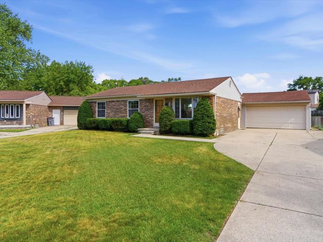 15637 Cox Street, Clinton Township, MI 48038