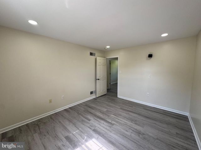 1199 ASHBOURNE DR, Reading, PA 19605