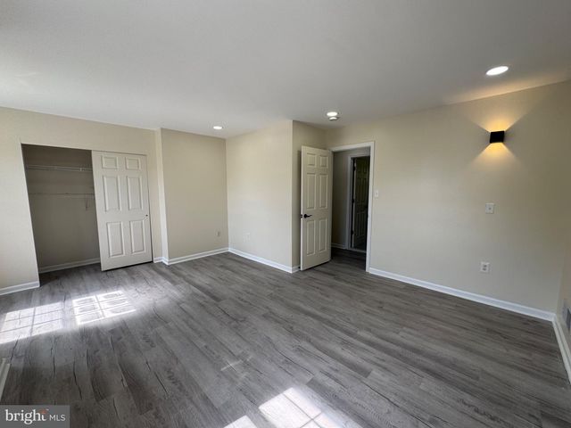 1199 ASHBOURNE DR, Reading, PA 19605
