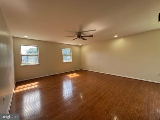 1199 ASHBOURNE DR, Reading, PA 19605