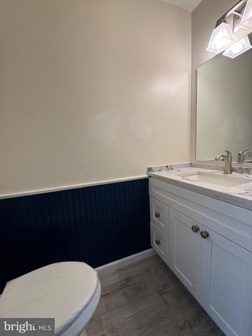1199 ASHBOURNE DR, Reading, PA 19605