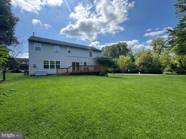 1199 ASHBOURNE DR, Reading, PA 19605