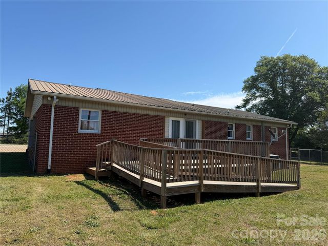 372 Ferry Road, Forest City, NC 28043