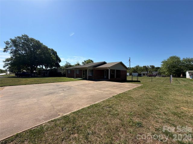 372 Ferry Road, Forest City, NC 28043