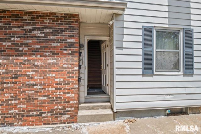 1520 N 4TH Street, Springfield, IL 62702