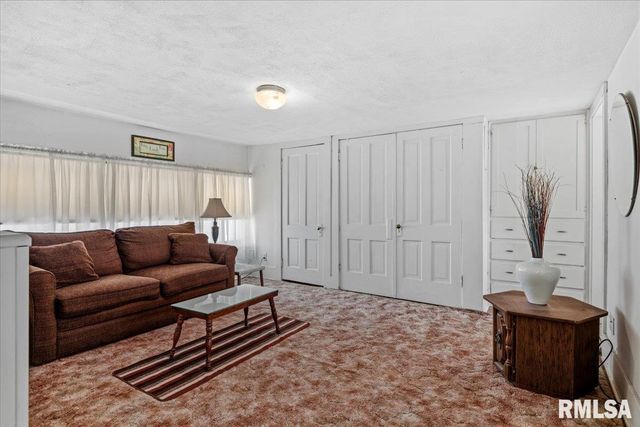 1520 N 4TH Street, Springfield, IL 62702