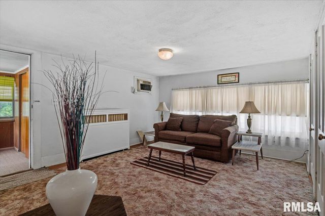 1520 N 4TH Street, Springfield, IL 62702