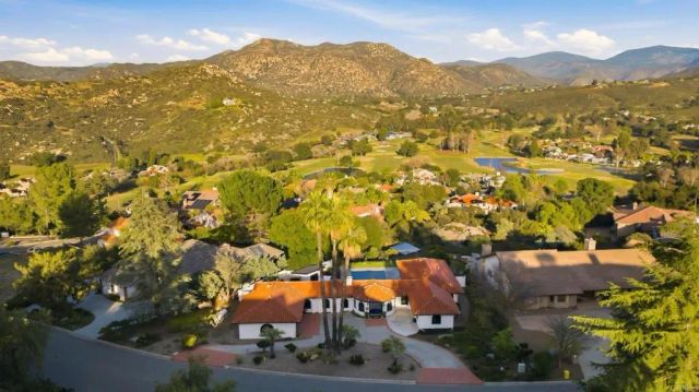 15647 Calistoga Drive, Ramona, CA 92065