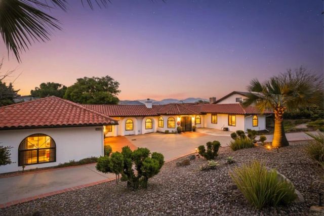 15647 Calistoga Drive, Ramona, CA 92065