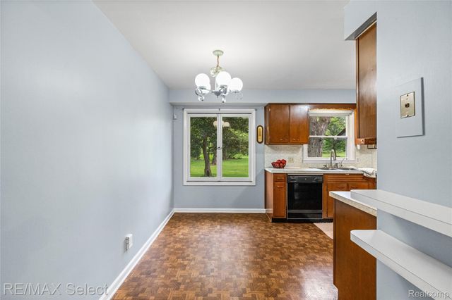3323 E Carpenter Road, Genesee Charter Township, MI 48506