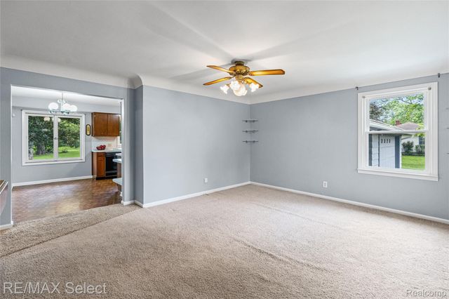 3323 E Carpenter Road, Genesee Charter Township, MI 48506