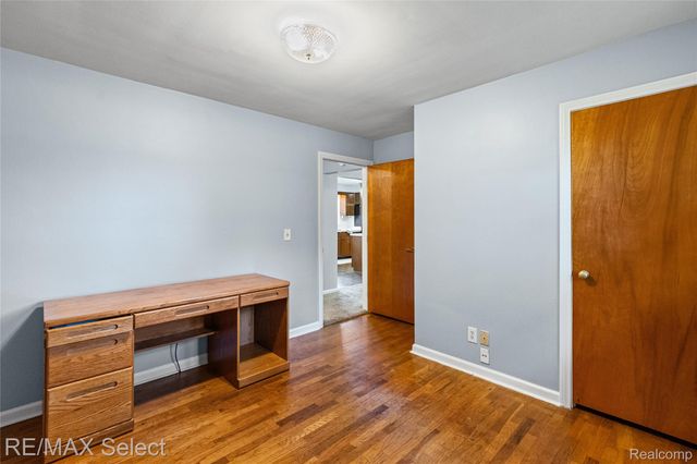 3323 E Carpenter Road, Genesee Charter Township, MI 48506
