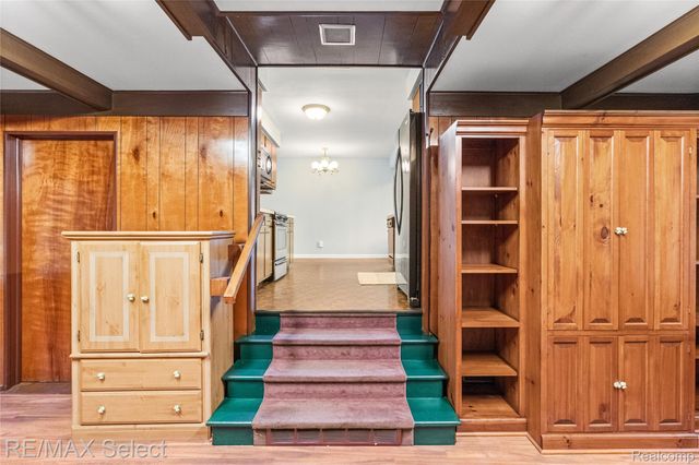3323 E Carpenter Road, Genesee Charter Township, MI 48506