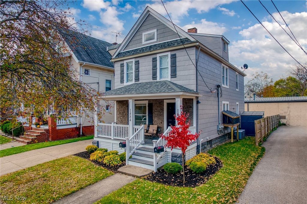 1482 Rockway Avenue, Lakewood, OH 44107