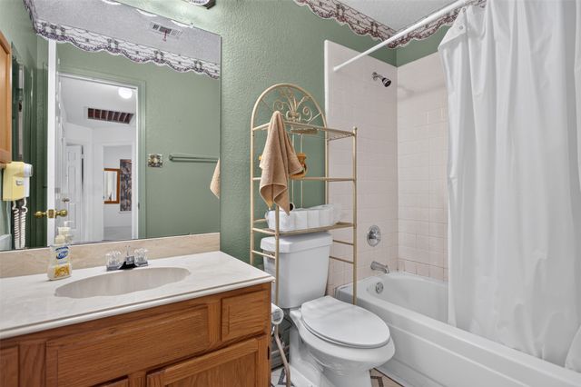 2422 Weatherby Drive, Mesquite, TX 75181