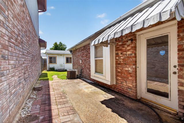 2422 Weatherby Drive, Mesquite, TX 75181